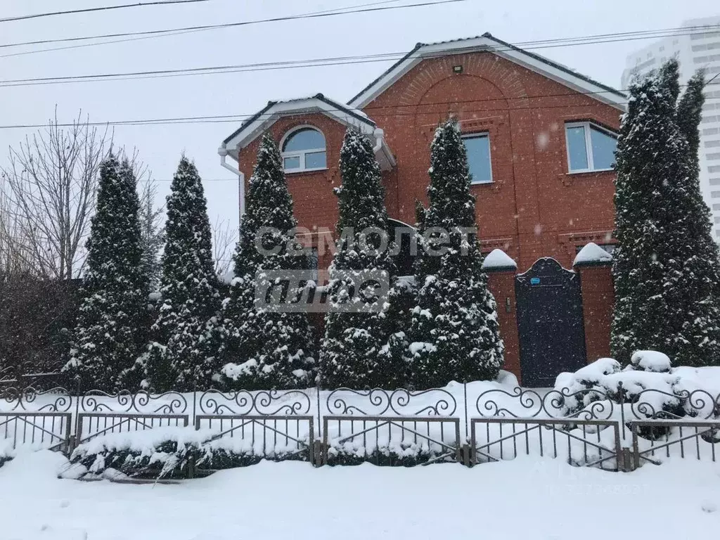 Коттедж в Ульяновская область, Ульяновск ул. Дзержинского, 30 (285 м) - Фото 2