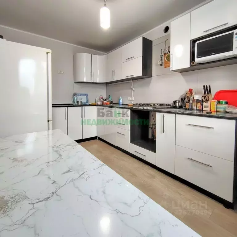 3-к кв. Саратовская область, Балаково ш. Саратовское, 49 (65.5 м) - Фото 1