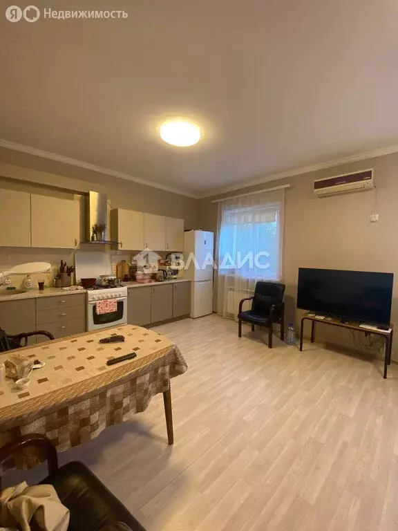Дом в село Таврово, улица Юрия Куценко, 16А (155.5 м) - Фото 1