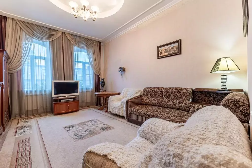 3-к кв. Санкт-Петербург Суворовский просп., 9 (86.4 м) - Фото 0