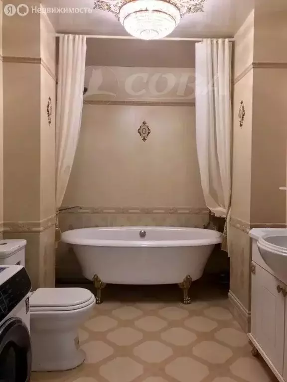 3-комнатная квартира: Махачкала, проспект Насрутдинова, 89 (120 м) - Фото 1