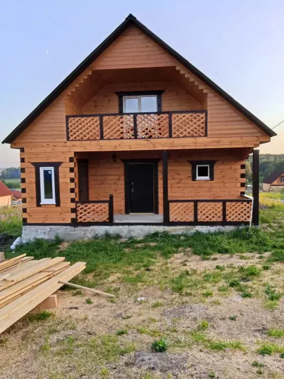 Дом в Красноярский край, Красноярск городской округ, пос. Солонцы ул. ... - Фото 1