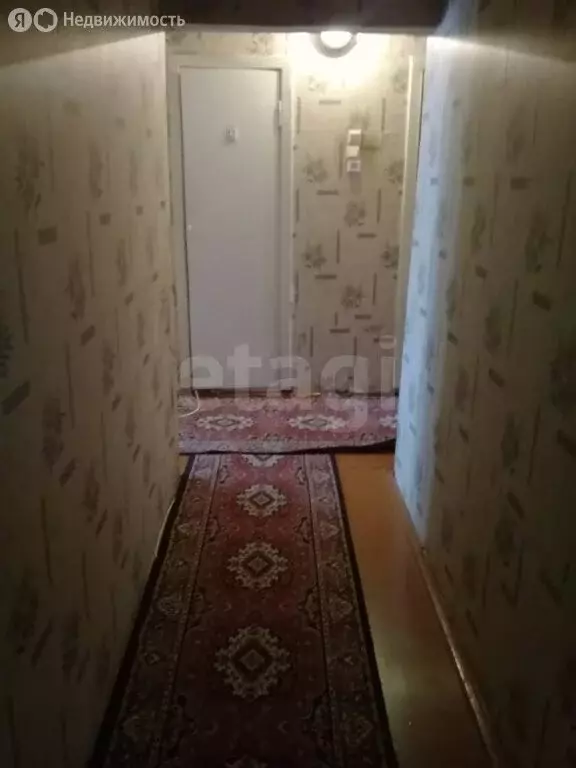 3-комнатная квартира: Медведево, посёлок городского типа Медведево, ... - Фото 2