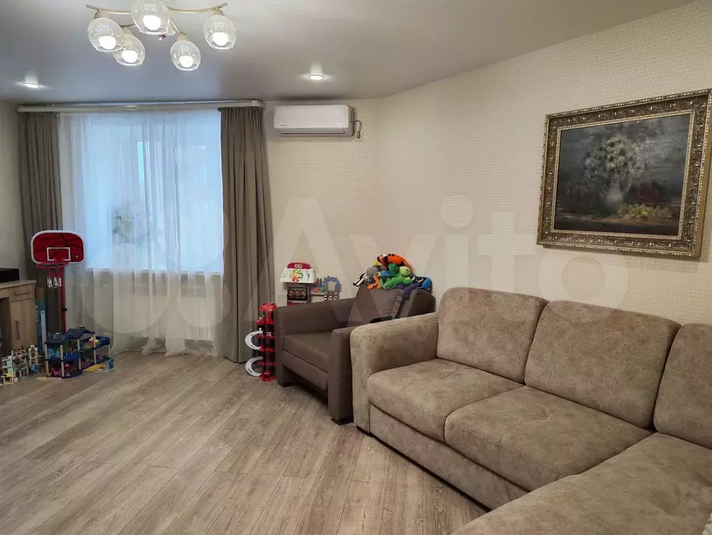 3-к. квартира, 70м, 3/10эт. - Фото 0