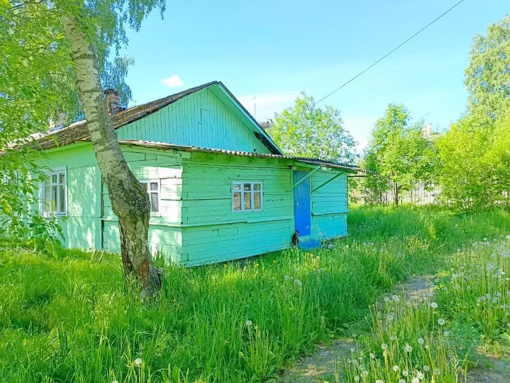 Дом в Карелия, Кондопожское городское поселение, пос. Березовка ул. ... - Фото 1