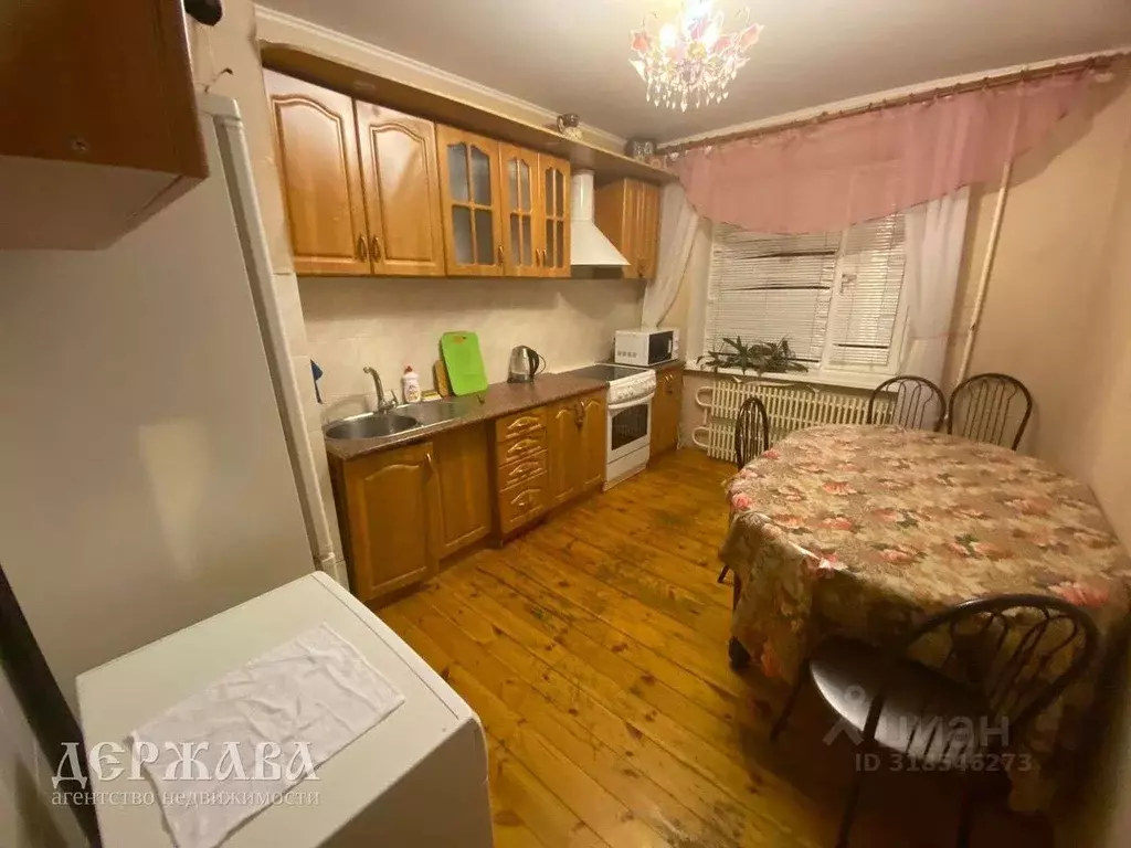 3-к кв. Белгородская область, Старый Оскол Лесной мкр, 17 (62.0 м) - Фото 0