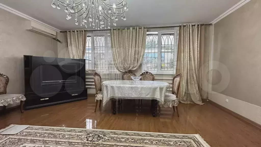 2-к. квартира, 59 м, 1/5 эт. - Фото 1