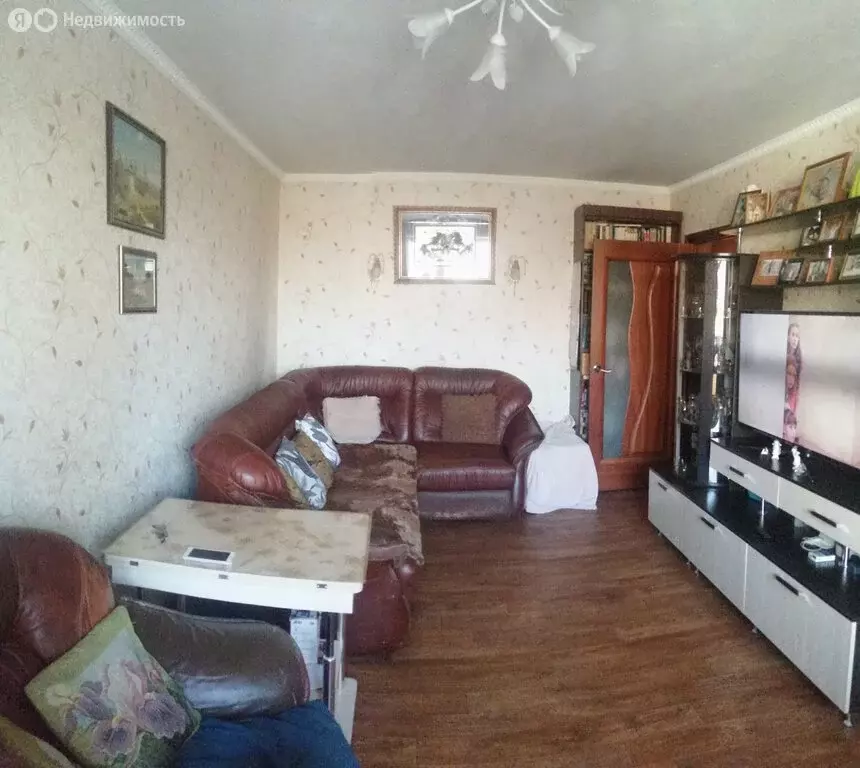3-комнатная квартира: Тольятти, проспект Степана Разина, 27 (64 м) - Фото 0