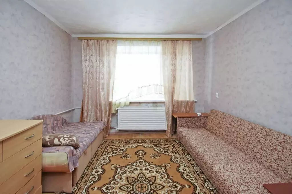 Комната Омская область, Омск ул. Вострецова, 2 (18.0 м) - Фото 0