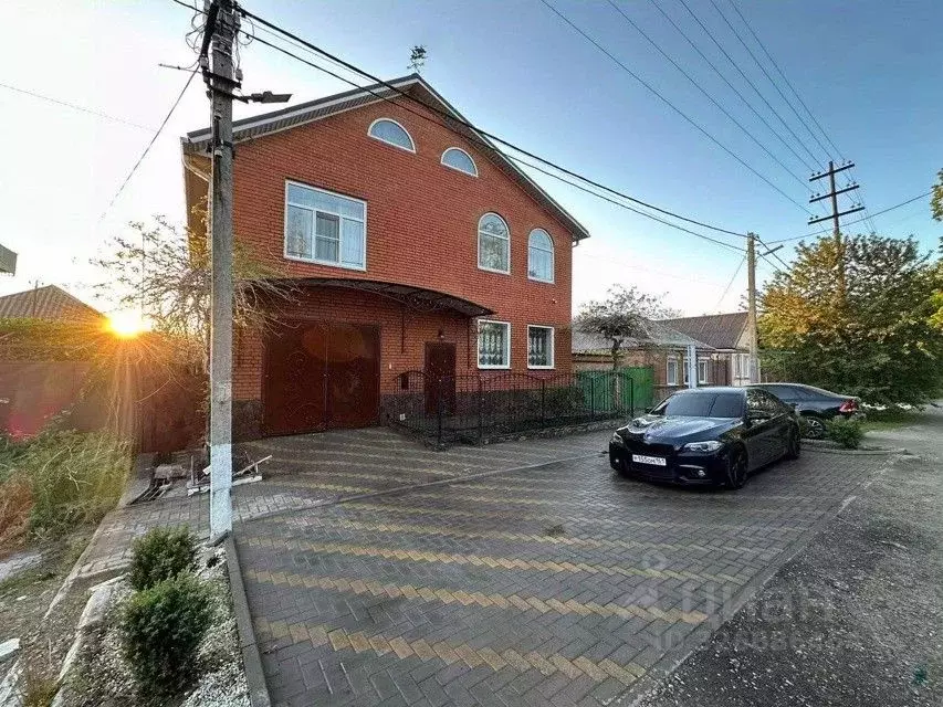 Дом в Ростовская область, Таганрог 26-й пер., 14 (240 м) - Фото 1