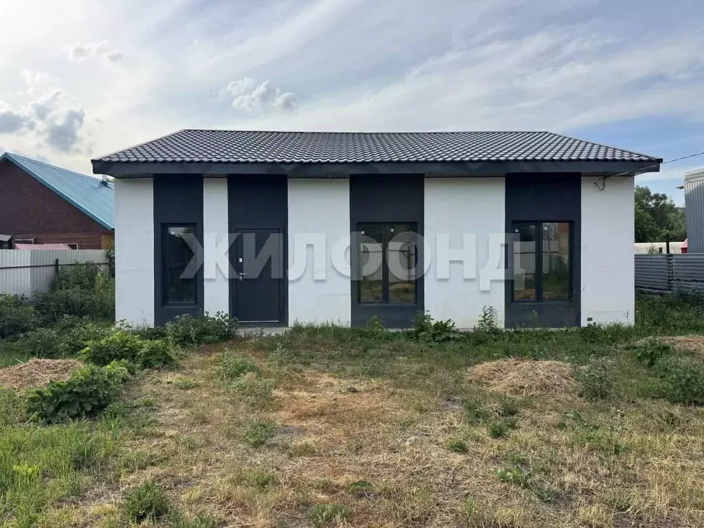 Дом в Новосибирская область, Обь Линейная ул. (100 м) - Фото 0