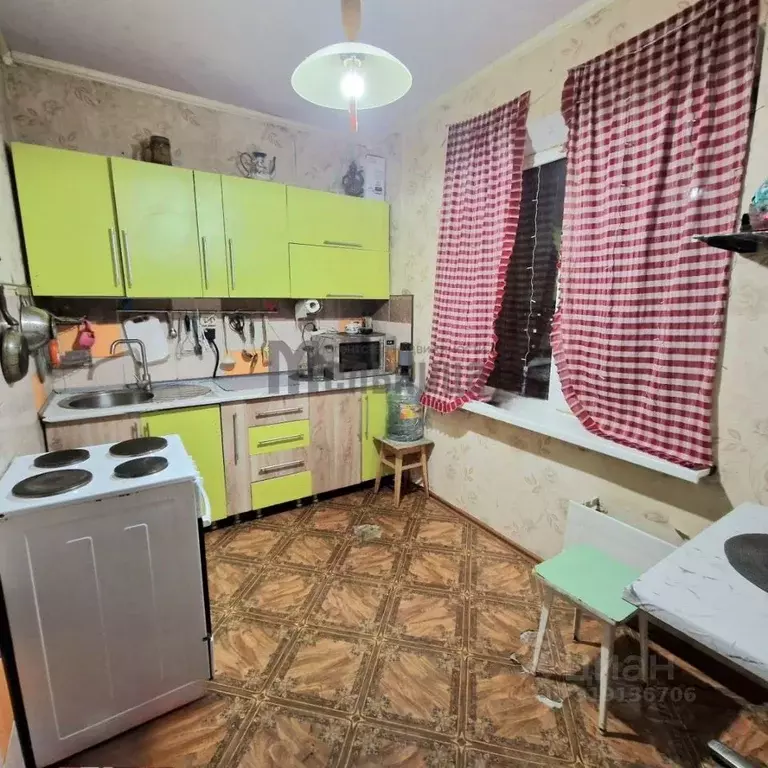 3-к кв. Волгоградская область, Волгоград ул. Рихарда Зорге, 56 (79.3 ... - Фото 0
