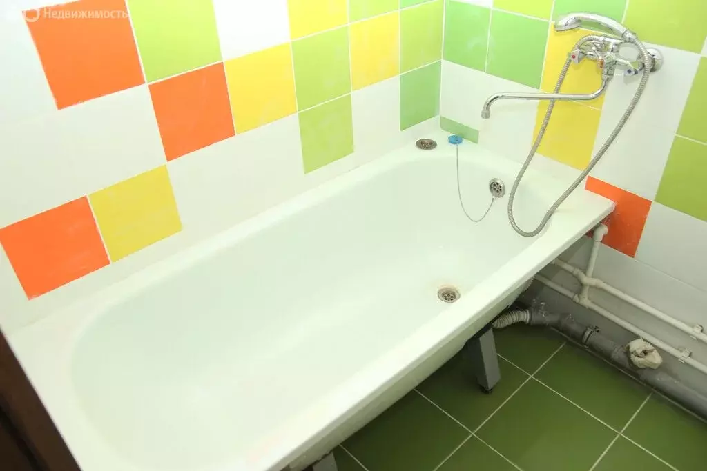 2-комнатная квартира: Воронеж, улица Молодогвардейцев, 8 (44 м) - Фото 1