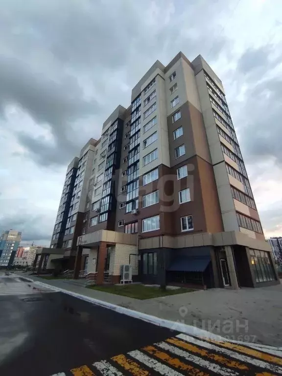 1-к кв. Брянская область, Брянск ул. Имени О.С. Визнюка, 10 (44.0 м) - Фото 0