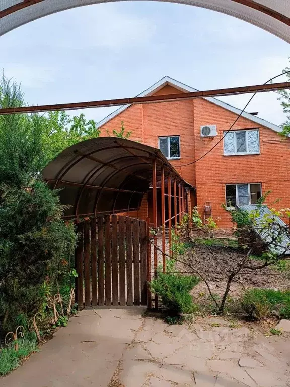 Дом в Ростовская область, Каменск-Шахтинский ул. Щаденко, 125 (220 м) - Фото 0