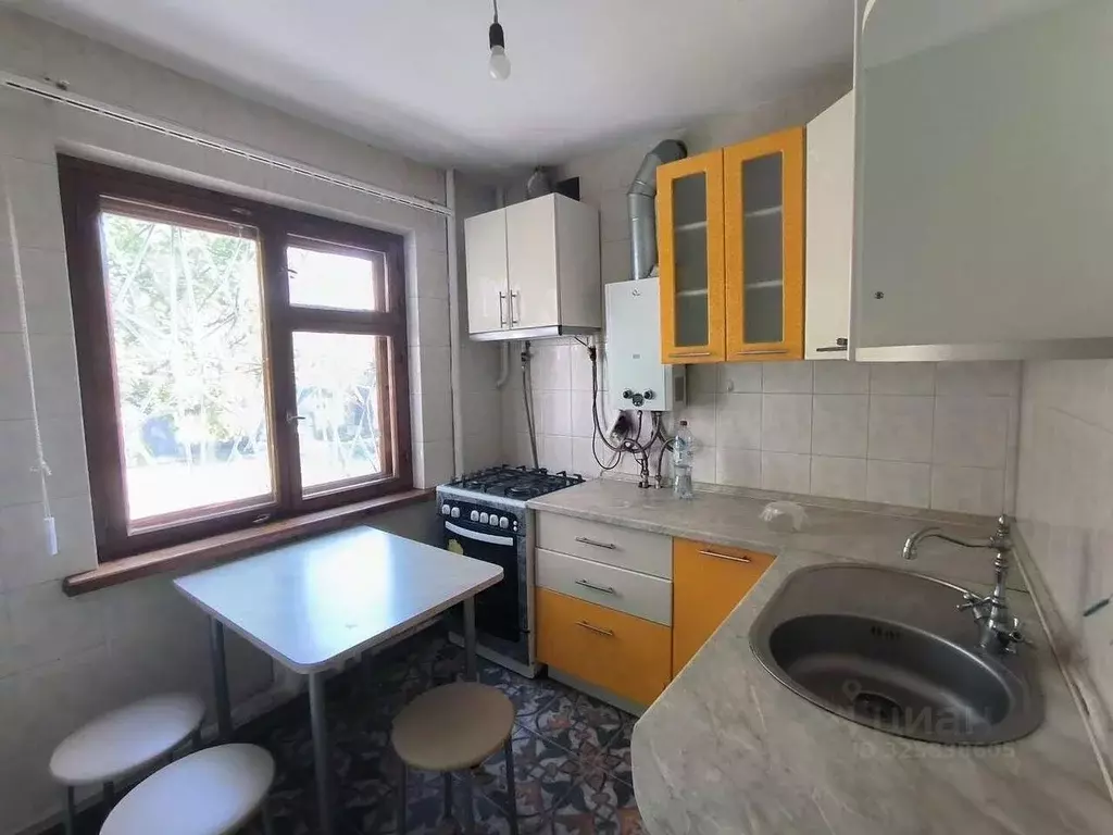 2-к кв. Краснодарский край, Динской район, Новотитаровская ст-ца ... - Фото 1