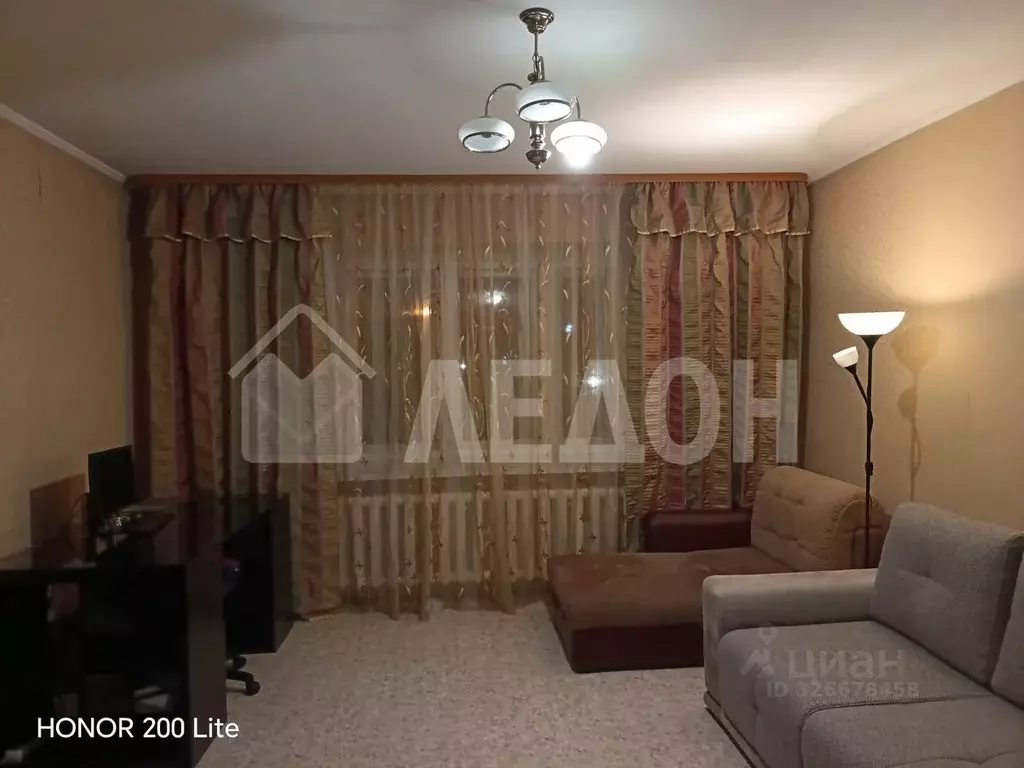 2-к кв. Омская область, Омск ул. Рождественского, 9/2 (64.1 м) - Фото 2