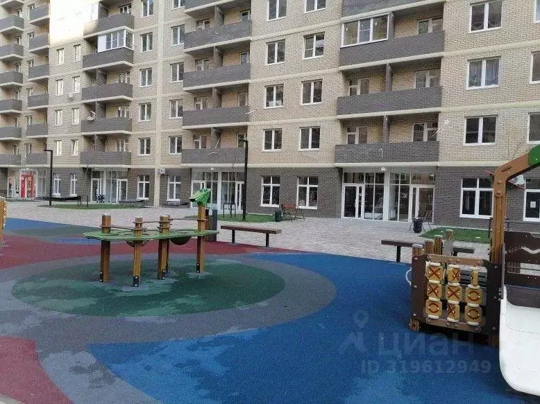3-к кв. Краснодарский край, Краснодар ул. Летчика Позднякова, 2к21 ... - Фото 0