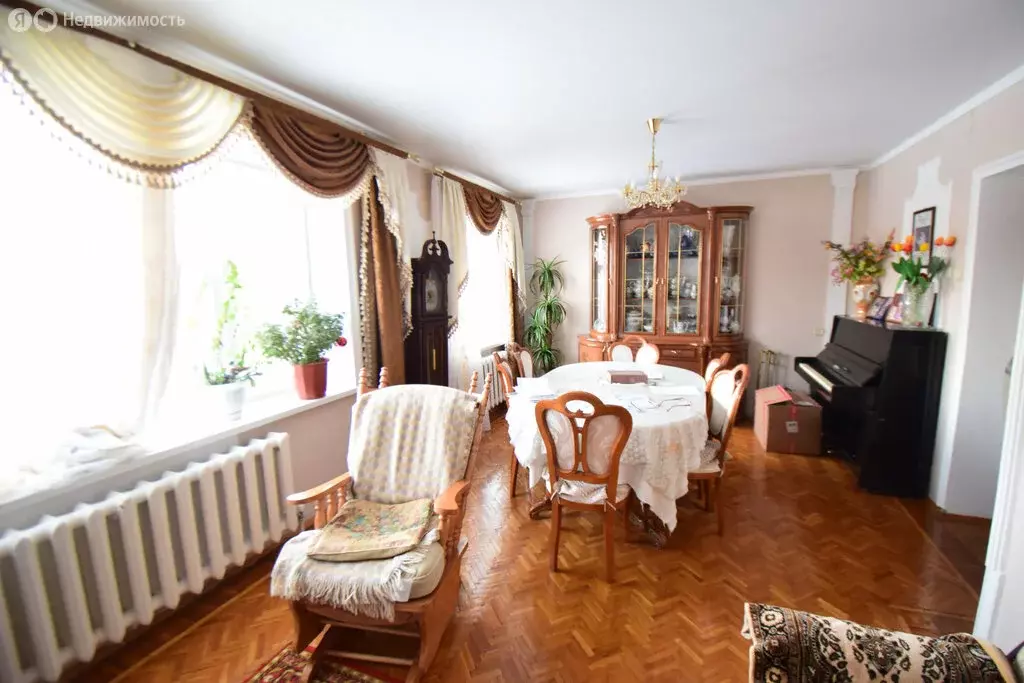 Дом в Туймазы, улица Сайфутдинова (204.9 м) - Фото 1