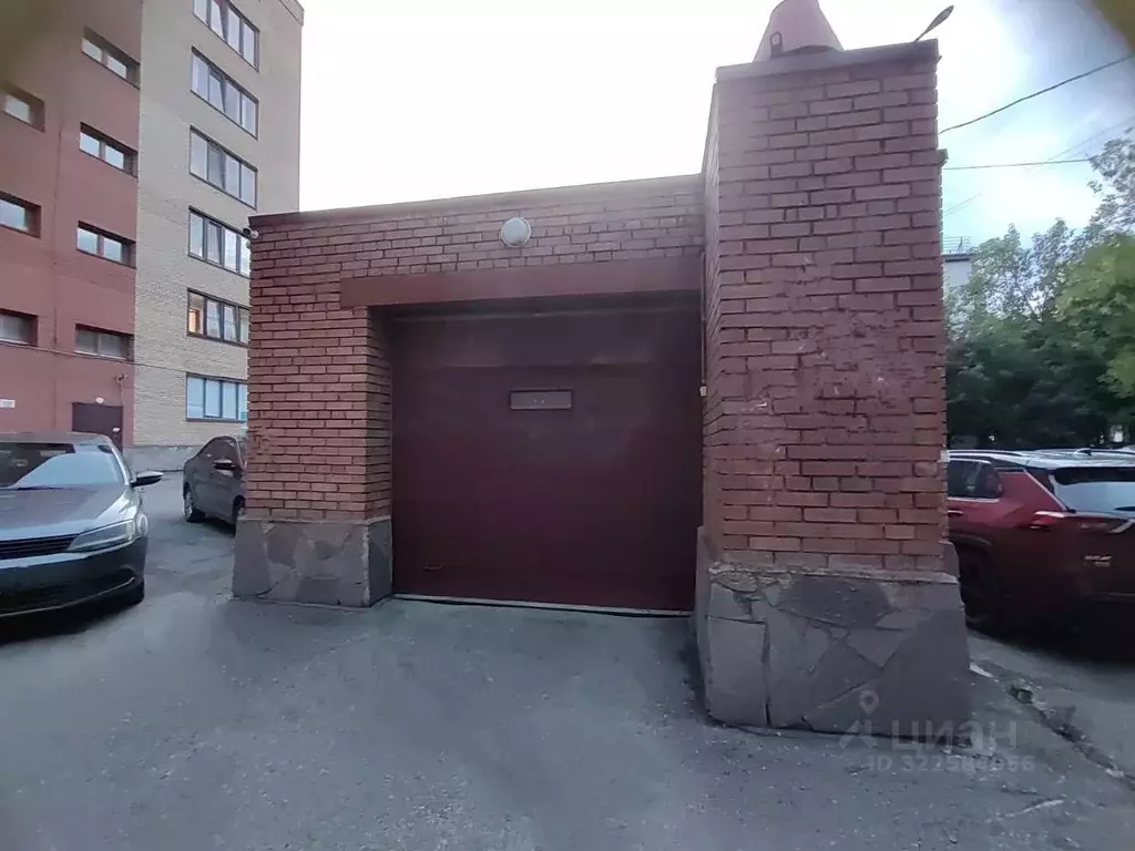 Гараж в Башкортостан, Уфа ул. Братьев Кадомцевых, 6/2 (20 м) - Фото 1