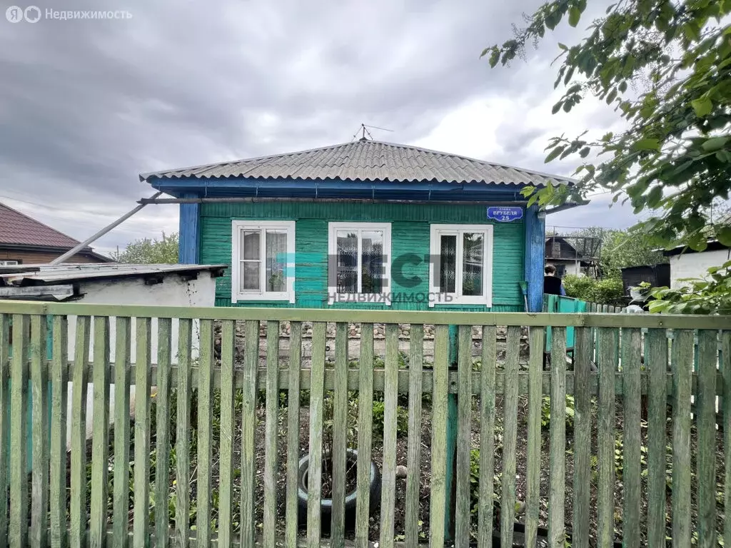 Дом в Ленинск-Кузнецкий, улица Врубеля, 25 (57 м) - Фото 0