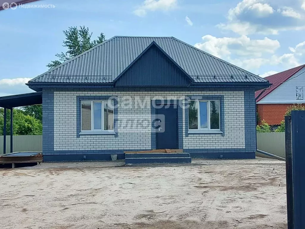 Дом в Ишим, Курганская улица, 5 (80 м) - Фото 1