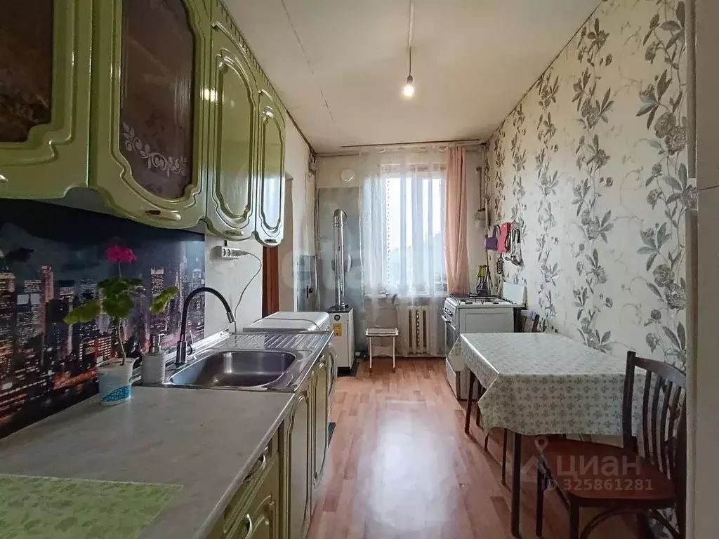 Дом в Оренбургская область, пос. Новосергиевка просп. Калинина, 208 ... - Фото 1