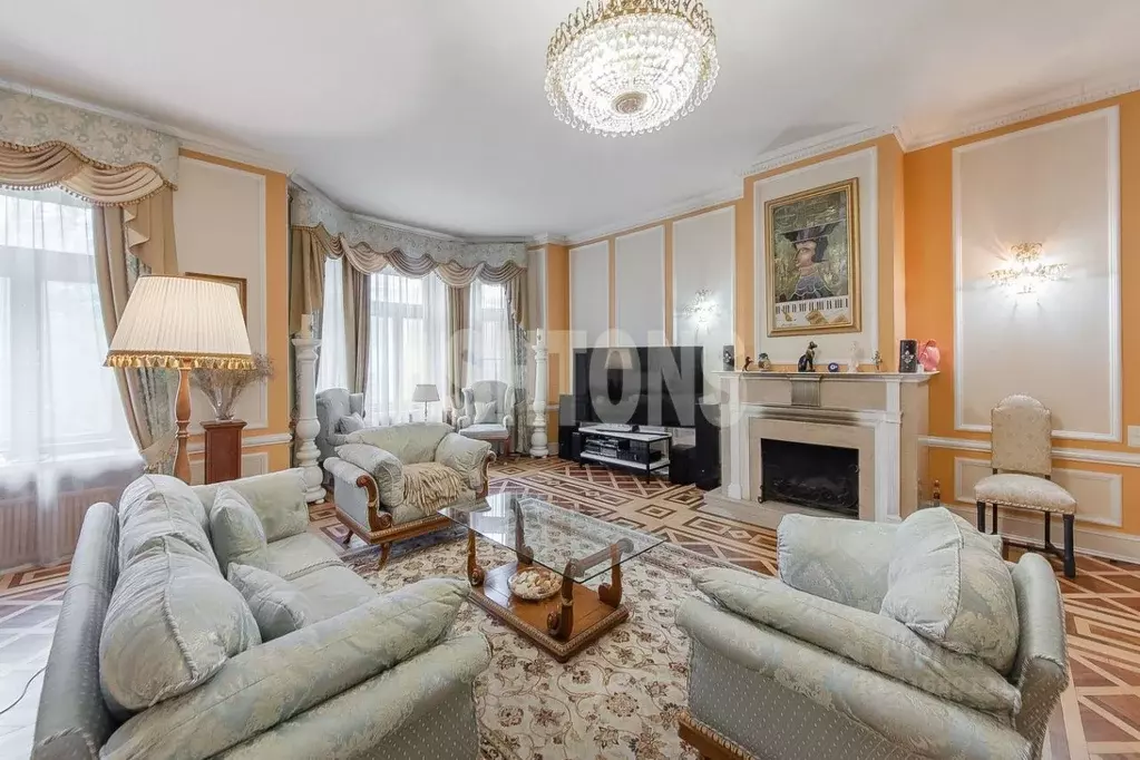 3-к кв. Москва ул. Знаменка, 15 (160.0 м) - Фото 1