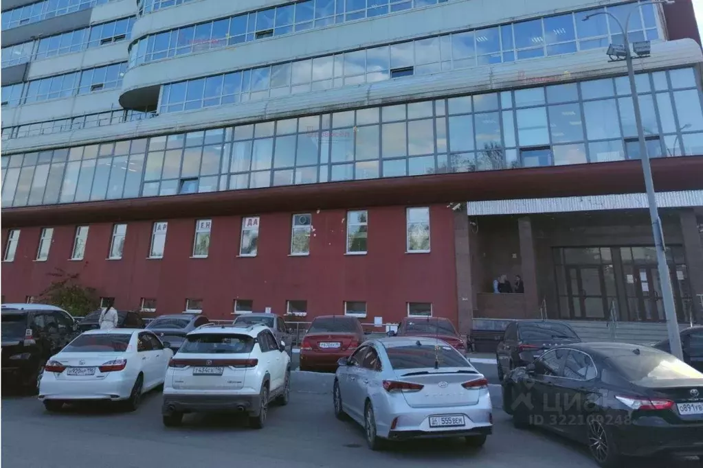 Офис в Свердловская область, Екатеринбург ул. Крестинского, 44 (71 м) - Фото 1