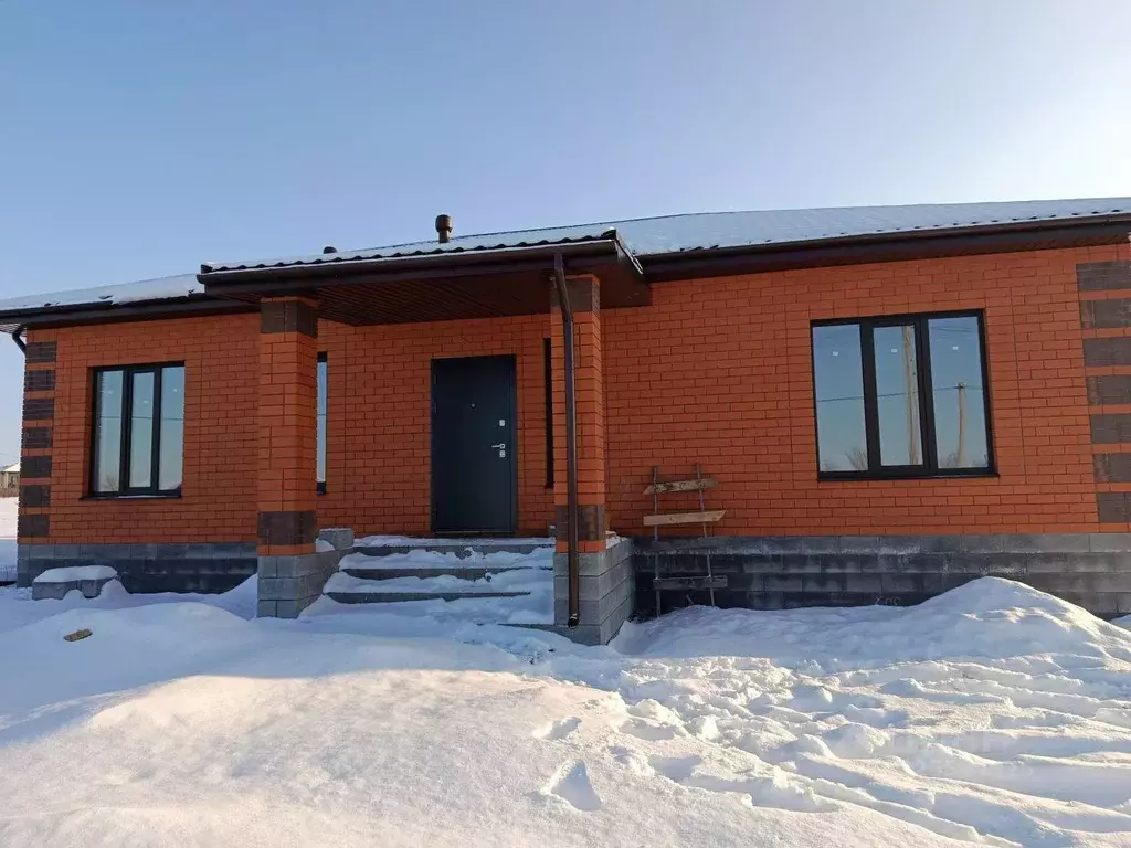 Дом в Белгородская область, Строитель Яковлевский городской округ, ... - Фото 2