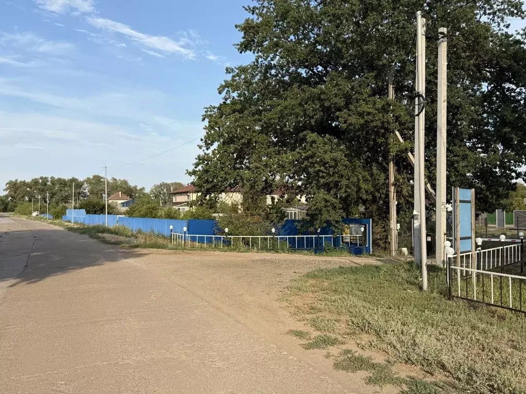 Участок в Волгоградская область, Среднеахтубинский район, Куйбышевское ... - Фото 2
