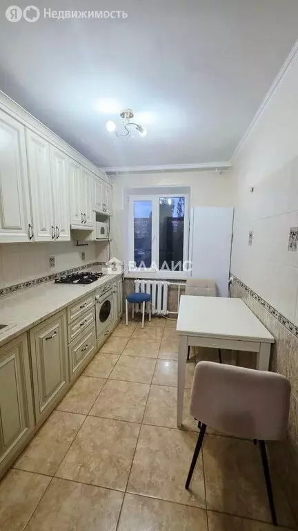 3-комнатная квартира: Майкоп, улица 12 Марта, 130к2 (63.3 м) - Фото 1