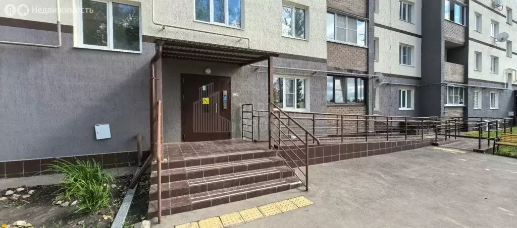 3-комнатная квартира: Донской, микрорайон Новоугольный, Комсомольская ... - Фото 2
