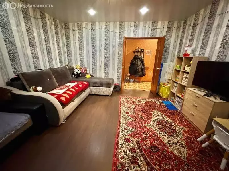 3-комнатная квартира: Курган, Солнечный бульвар, 9 (65.9 м) - Фото 1