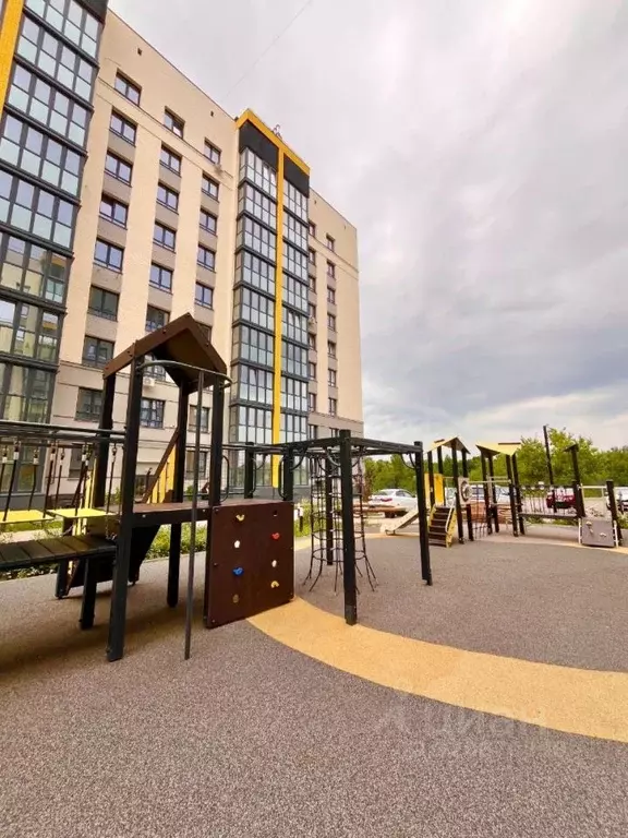 2-к кв. Брянская область, Брянск ул. Крапивницкого, 39к3 (71.1 м) - Фото 1