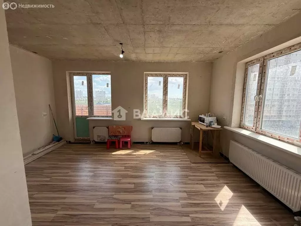 3-комнатная квартира: Краснодар, улица Гидростроителей, 62к3 (79 м) - Фото 0
