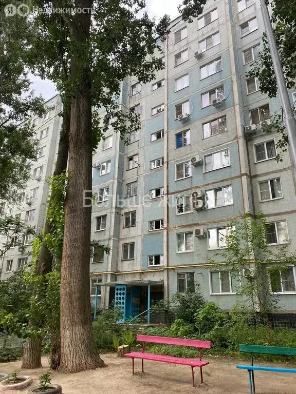 4-комнатная квартира: Волгоград, район Семь Ветров, бульвар 30-летия ... - Фото 0
