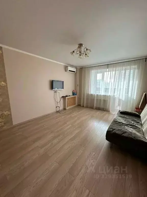 2-к кв. Татарстан, Казань ул. Чингиза Айтматова, 11 (62.6 м) - Фото 1