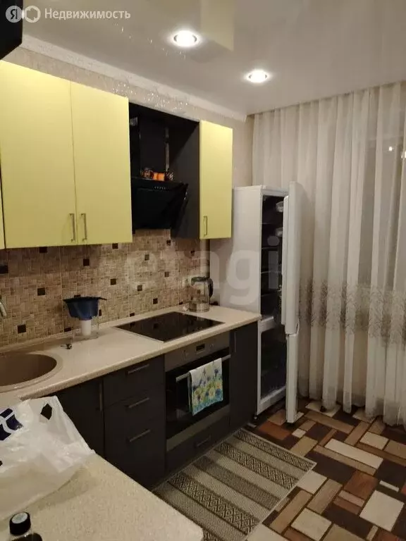 2-комнатная квартира: Тобольск, 10-й микрорайон, 40 (51 м) - Фото 2