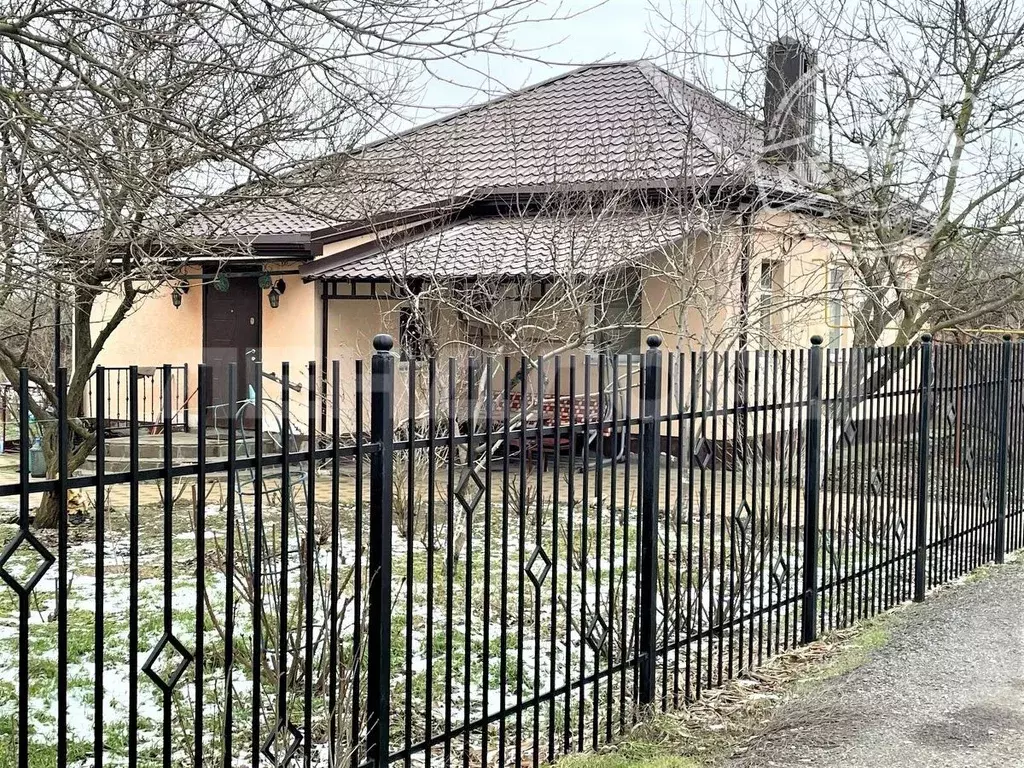 Дом в Ростовская область, Азовский район, Елизаветинское с/пос, Дугино ... - Фото 1