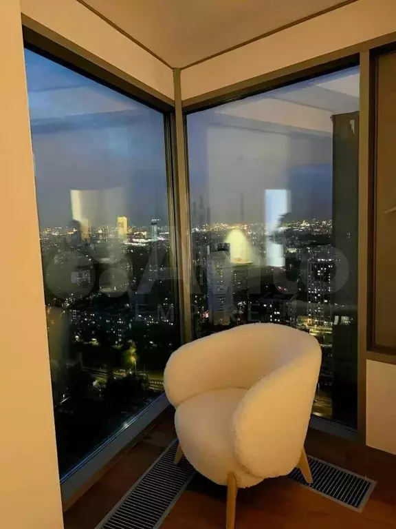 2-к. квартира, 70 м, 36/42 эт. - Фото 0