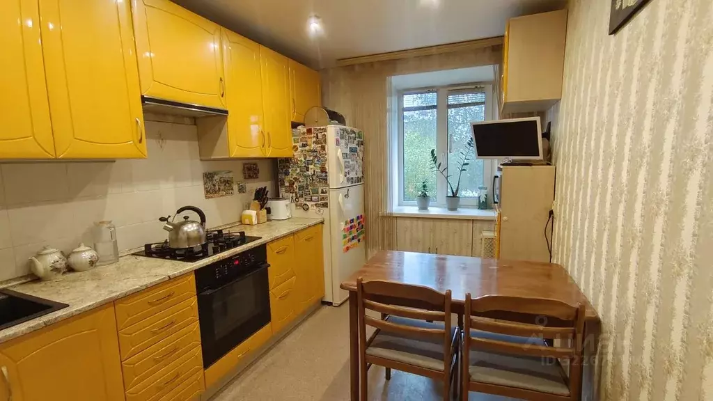 3-к кв. Владимирская область, Александров ул. Октябрьская, 14к2 (59.8 ... - Фото 1