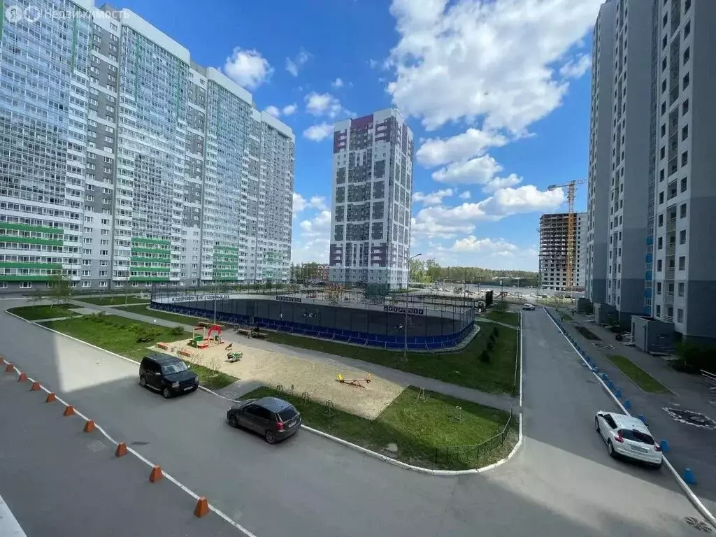 2-комнатная квартира: Екатеринбург, Рассветная улица, 8к2 (60 м) - Фото 2