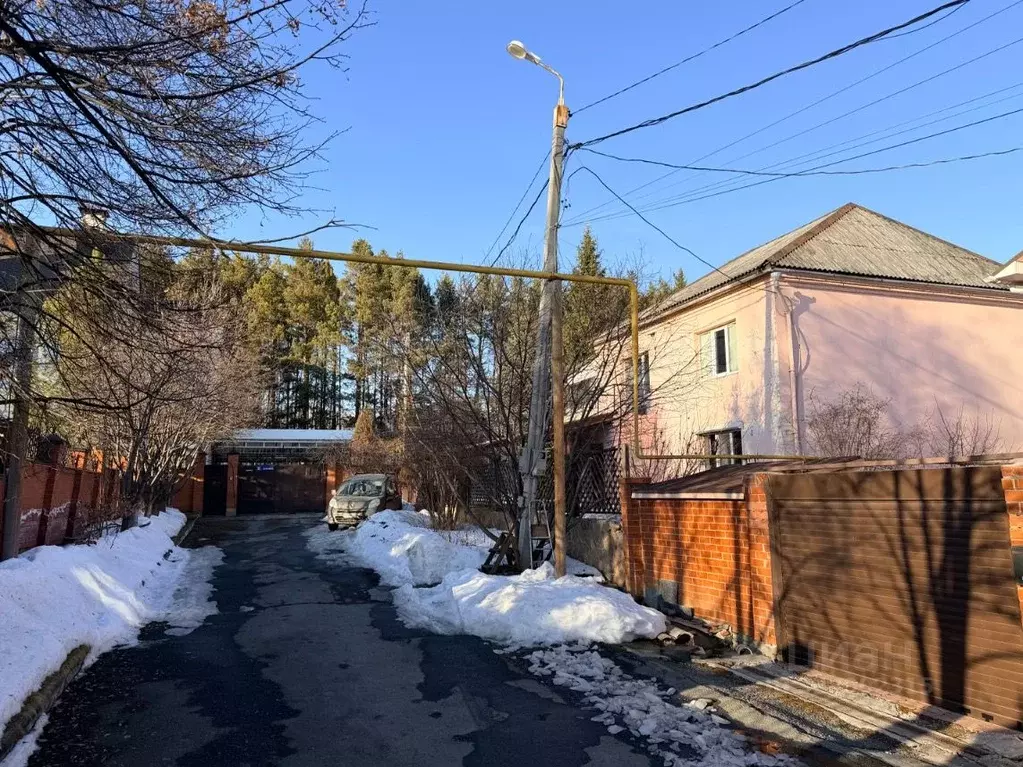 Дом в Челябинская область, Челябинск Агатовая ул., 1 (275 м) - Фото 1