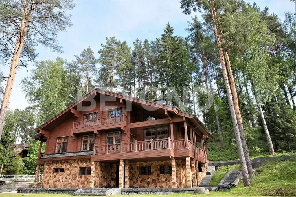 Дом в Ленинградская область, Всеволожский район, д. Юкки ул. . - Фото 1