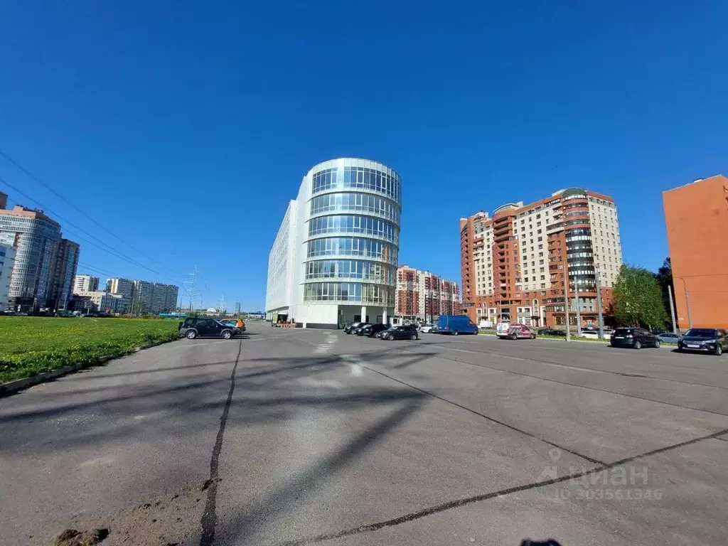 Помещение свободного назначения в Санкт-Петербург ул. Десантников, 15 ... - Фото 1
