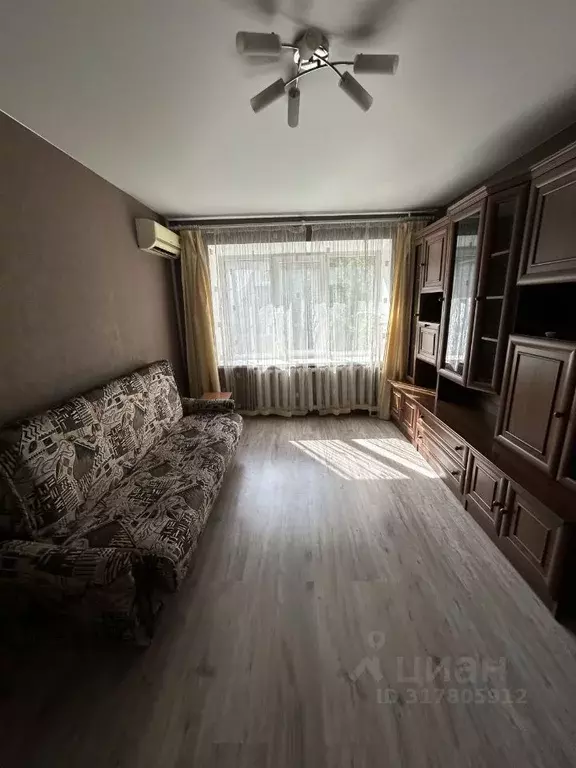 1-к кв. Саратовская область, Саратов Барнаульская ул., 8 (34.0 м) - Фото 0