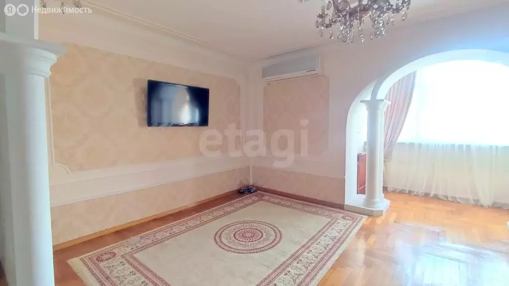 3-комнатная квартира: Майкоп, улица 12 Марта, 142 (70.3 м) - Фото 0