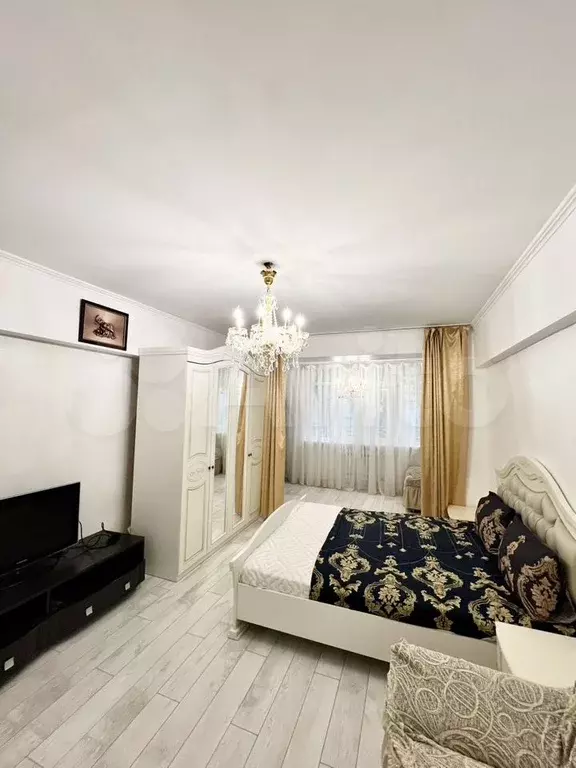 3-к. квартира, 82 м, 1/6 эт. - Фото 1