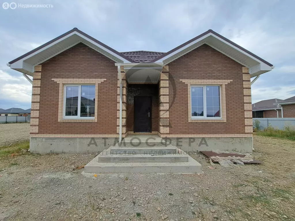 Дом в Апшеронск, улица Орджоникидзе (100 м) - Фото 1